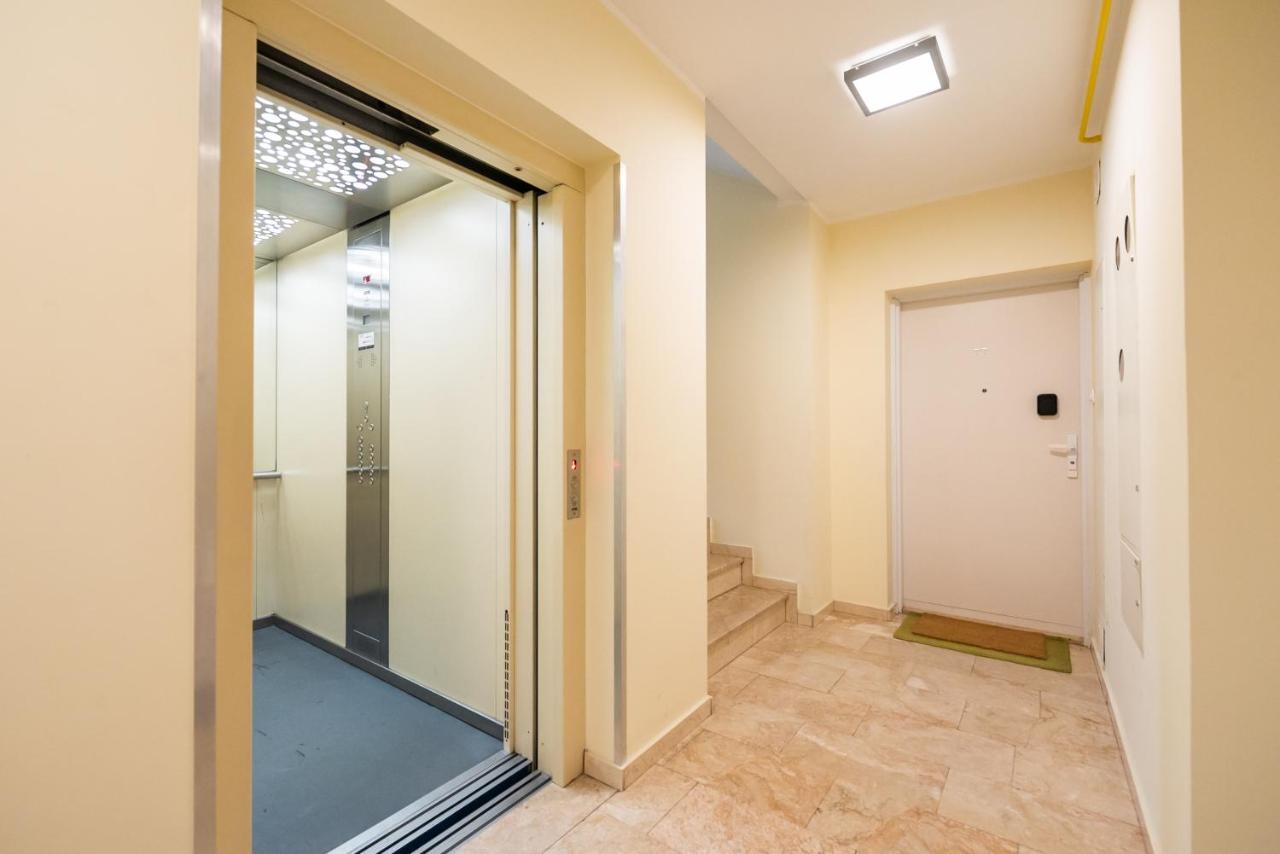 Ken 54 2-Bedroom Apartment Варшава Экстерьер фото