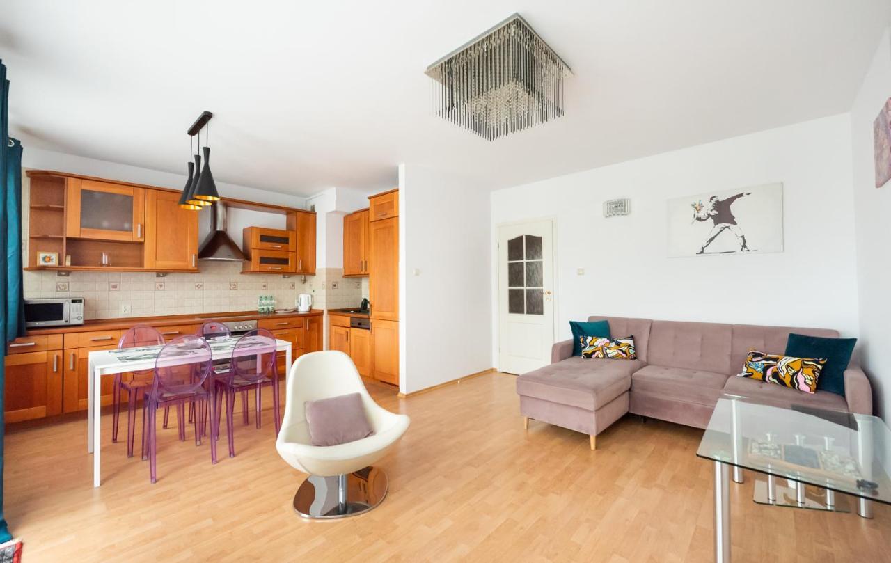 Ken 54 2-Bedroom Apartment Варшава Экстерьер фото