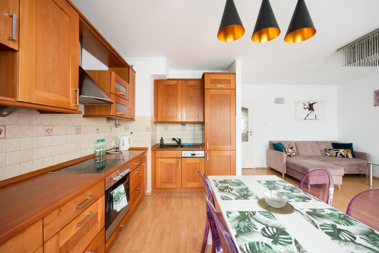 Ken 54 2-Bedroom Apartment Варшава Экстерьер фото